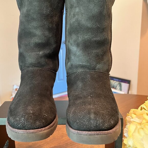 UGG Australia Authentic Classic Short Women's Boots Black Suede Size 6 - Picture 4 of 6